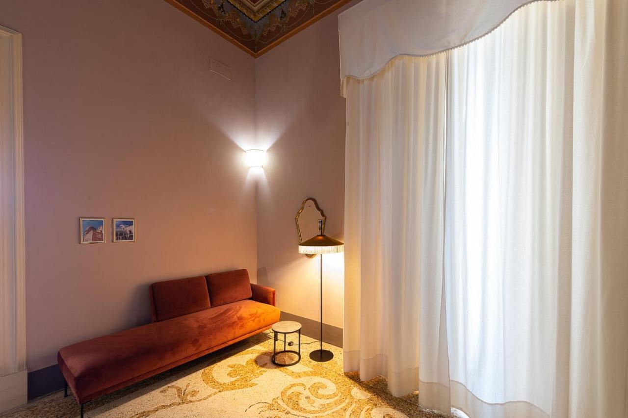 Palazzo Francesco Grassi Bed & Breakfast Aradeo Eksteriør bilde