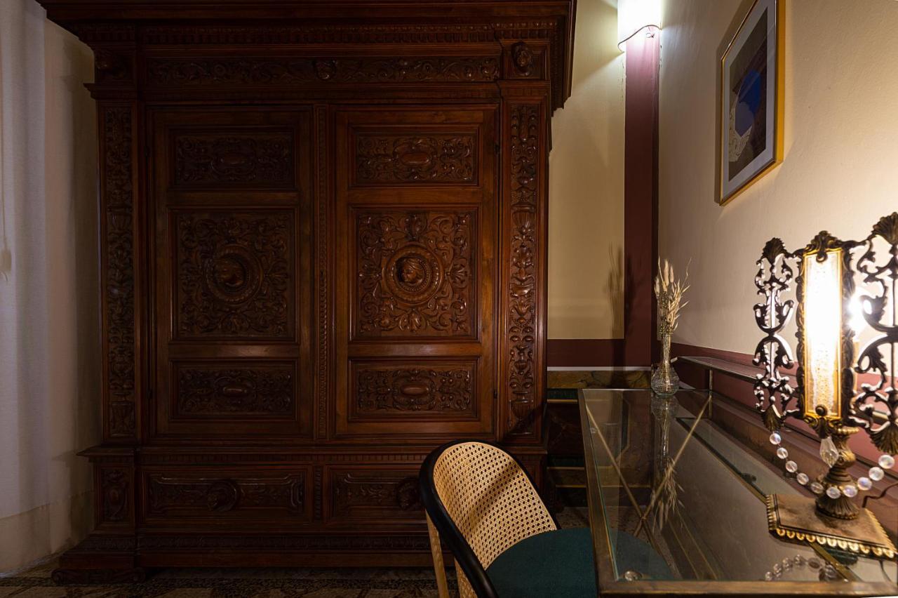 Palazzo Francesco Grassi Bed & Breakfast Aradeo Eksteriør bilde