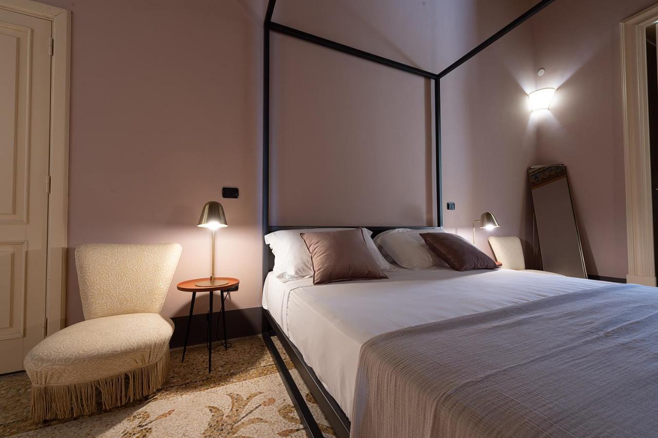 Palazzo Francesco Grassi Bed & Breakfast Aradeo Eksteriør bilde