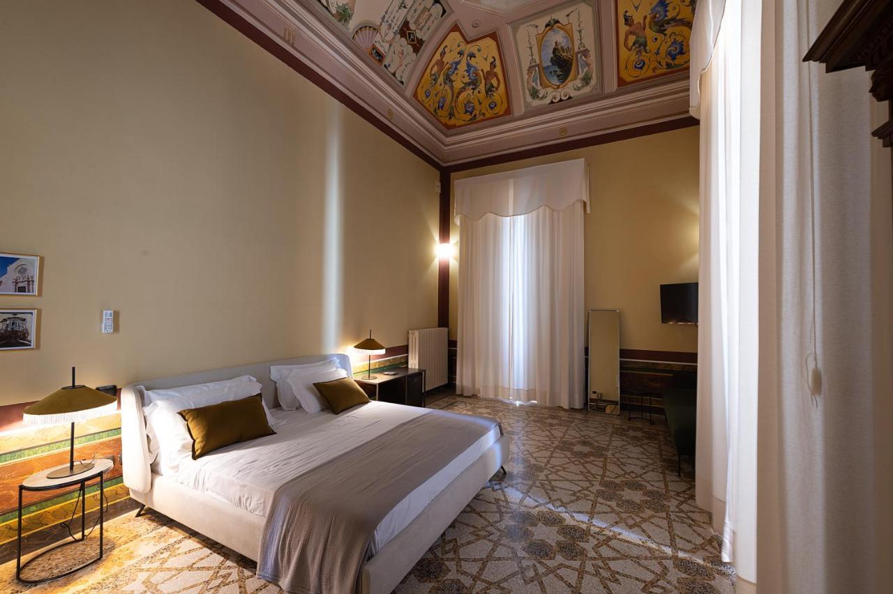 Palazzo Francesco Grassi Bed & Breakfast Aradeo Eksteriør bilde