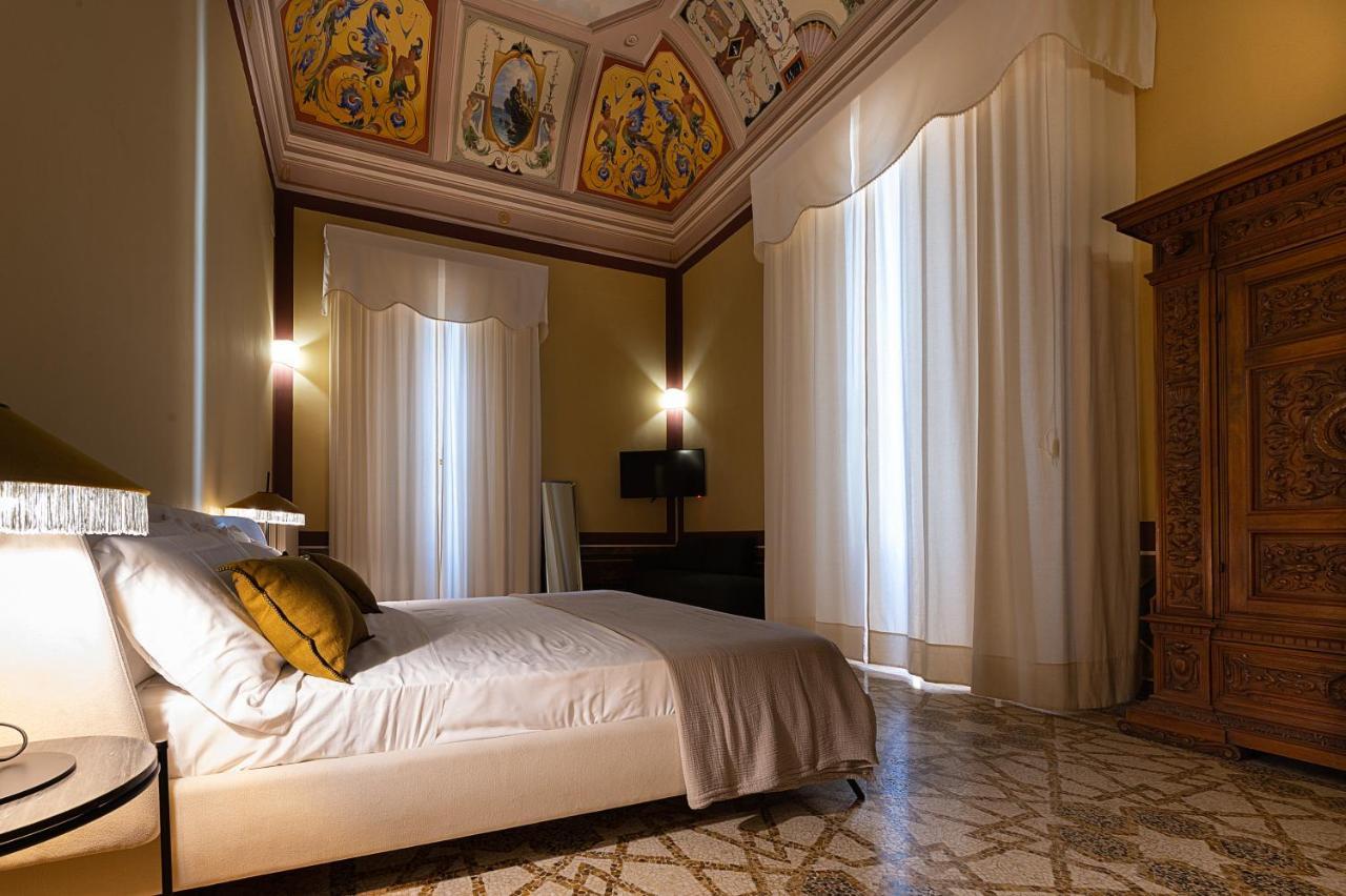 Palazzo Francesco Grassi Bed & Breakfast Aradeo Eksteriør bilde