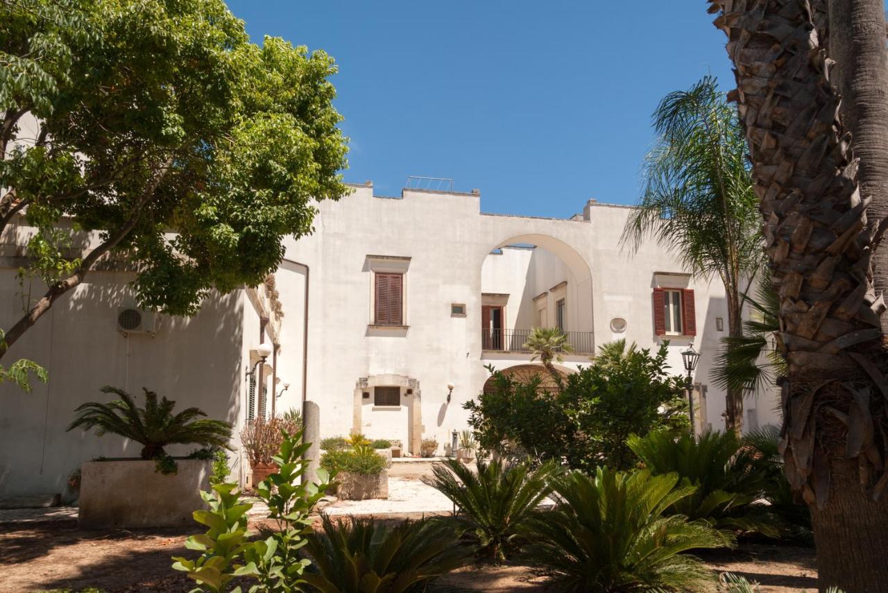 Palazzo Francesco Grassi Bed & Breakfast Aradeo Eksteriør bilde